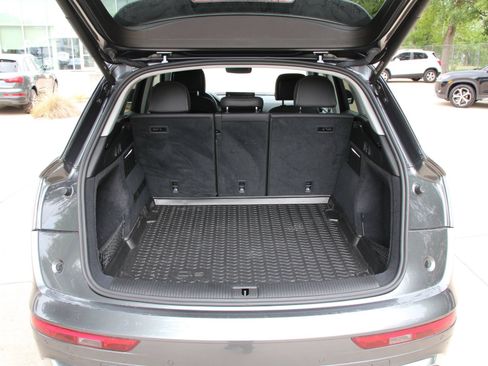 Used 2023 Audi Q5 2.0T Premium w/ Convenience Package AWD/4WD image 43