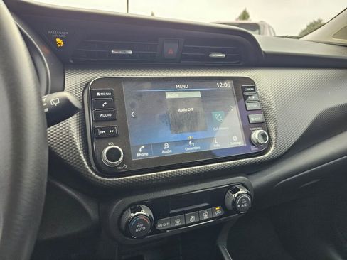 Used 2022 Nissan Kicks SV image 19