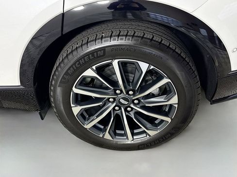 Used 2025 Cadillac Lyriq Sport image 30