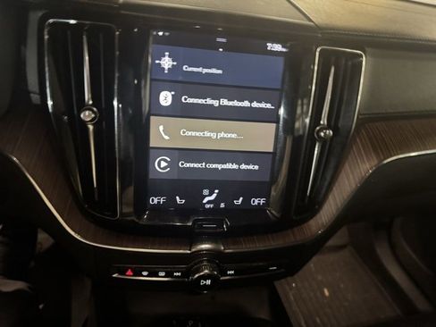 Used 2018 Volvo XC60 T6 Inscription w/ Luxury Seat Package image 11