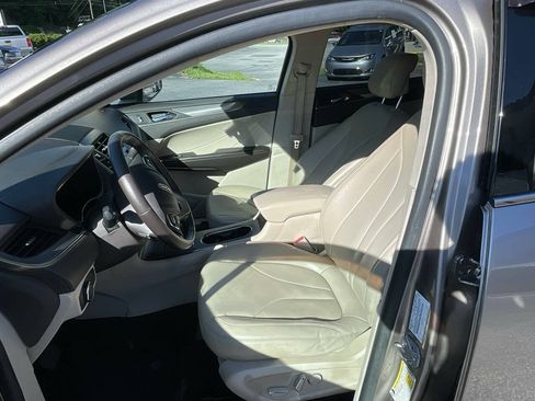 Used 2018 Lincoln MKC Premiere AWD/4WD image 13