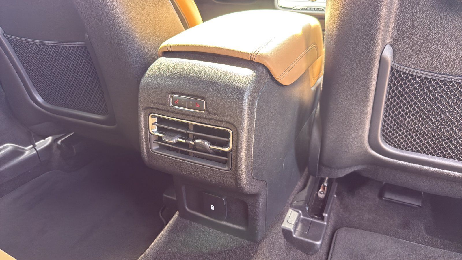 Used 2020 Lincoln Corsair Reserve FWD image 27