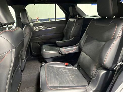 Certified 2025 Ford Explorer ST AWD/4WD image 12