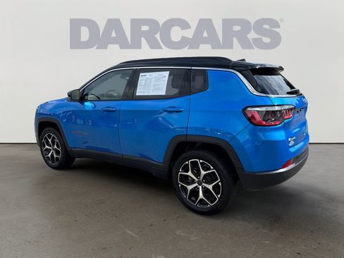 Used 2025 Jeep Compass Limited AWD/4WD image 5