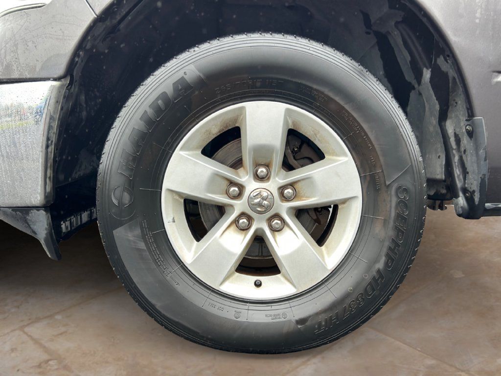 Used 2024 RAM 1500 Classic SLT AWD/4WD image 14