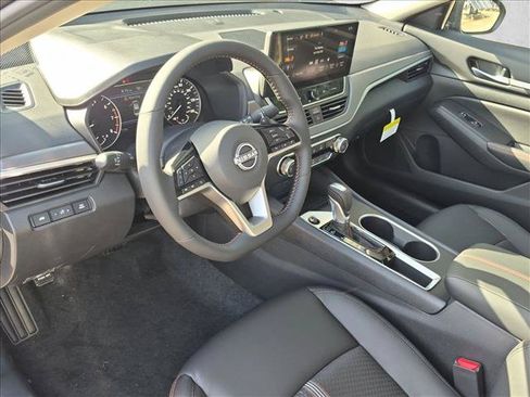 New 2026 Nissan Altima 2.5 SR FWD image 3