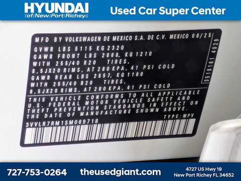 Used 2025 Volkswagen Tiguan SEL R-Line AWD/4WD image 48