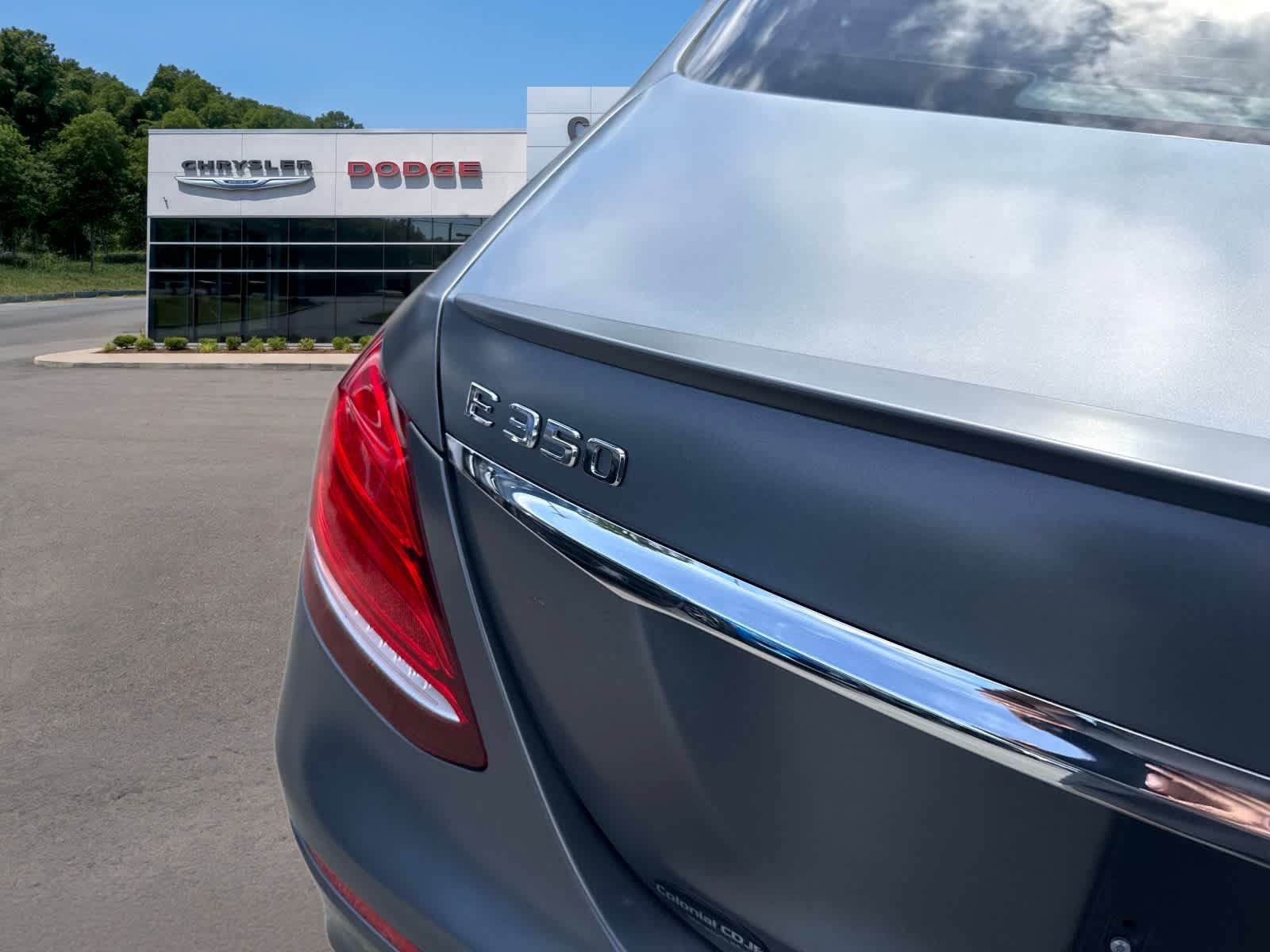 Used 2020 Mercedes-Benz E 350 4MATIC Sedan image 5
