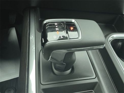 New 2026 GMC Sierra 1500 SLT w/ SLT Premium Package image 16