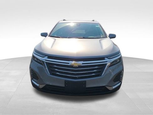 Used 2024 Chevrolet Equinox Premier FWD image 2