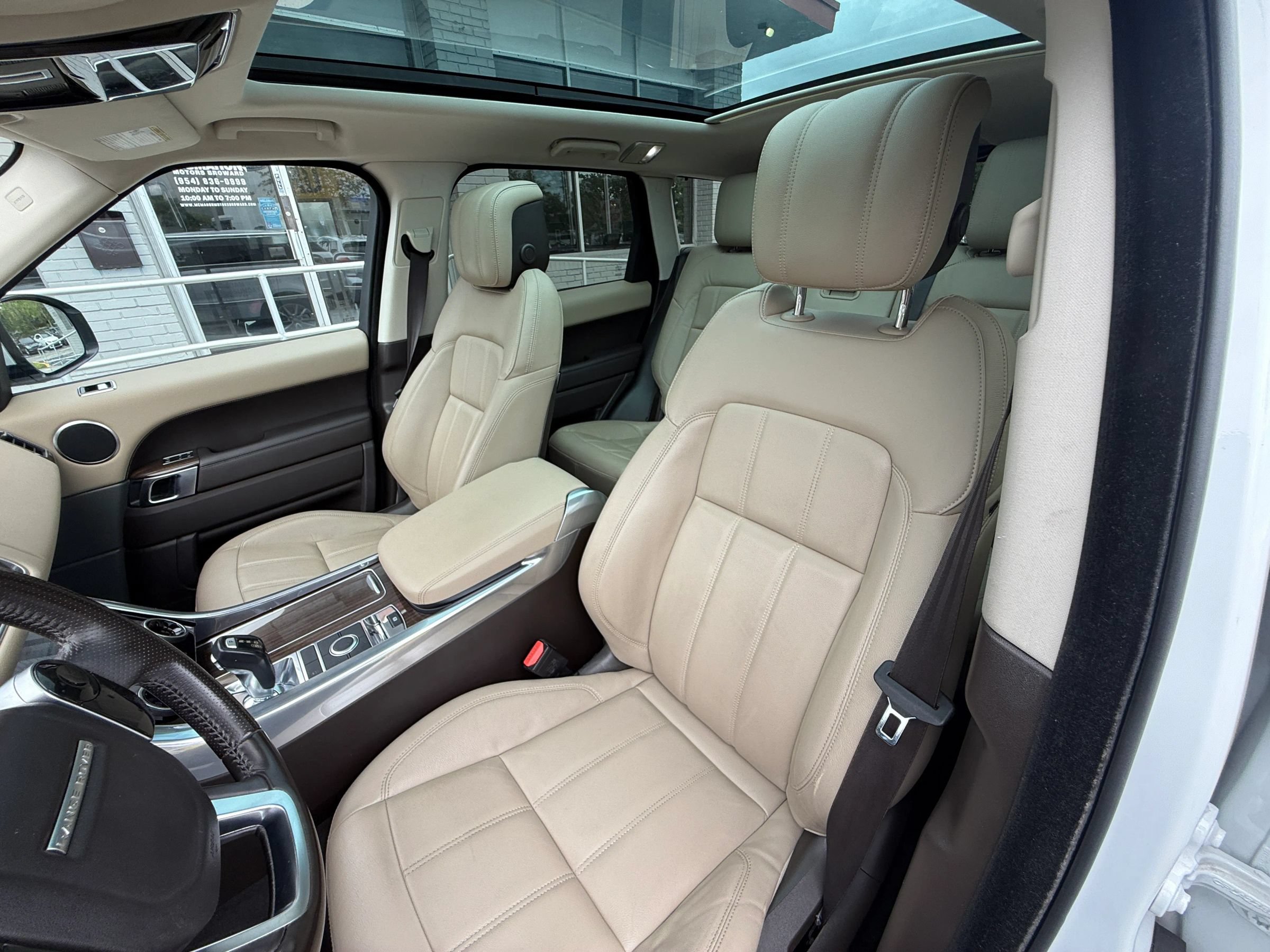 Used 2018 Land Rover Range Rover Sport SE AWD/4WD image 20