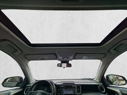 Used 2017 Toyota RAV4 XLE image 19