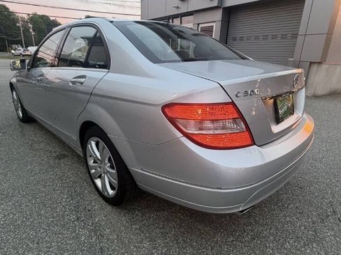 Used 2011 Mercedes-Benz C 300 4MATIC Sedan image 5
