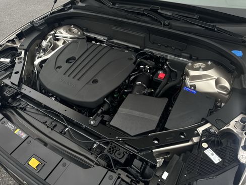 New 2026 Volvo XC60 B5 Plus w/ Climate Package image 31