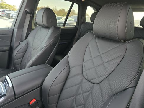 New 2026 BMW X5 sDrive40i w/ M Sport Package image 16