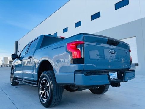 Used 2023 Ford F150 Lightning XLT image 4