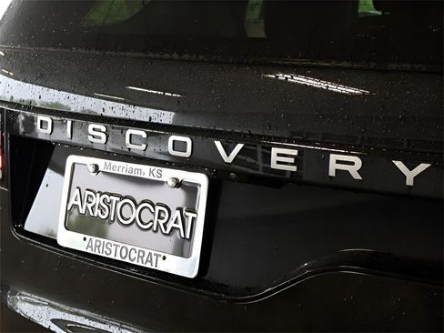 New 2025 Land Rover Discovery Metropolitan Edition image 18