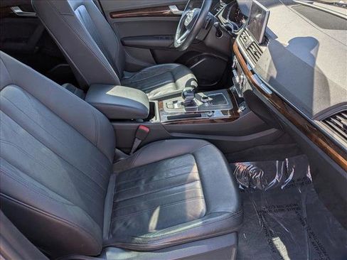 Used 2020 Audi Q5 e Premium image 22