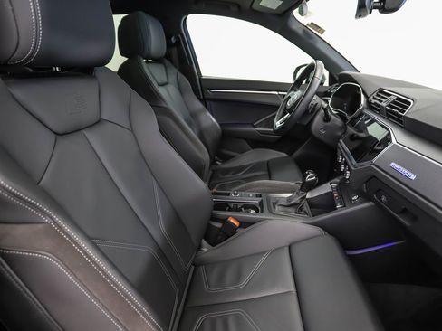 Used 2022 Audi Q3 2.0T Premium Plus w/ Premium Plus Package image 31