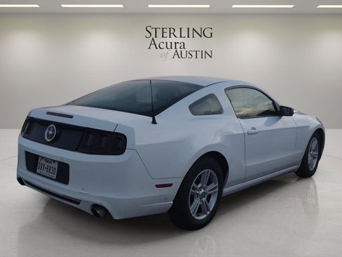 Used 2014 Ford Mustang V6 w/ Equipment Group 102A image 5