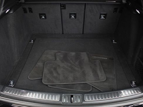 Used 2017 Porsche Macan w/ Premium Package Plus AWD/4WD image 19