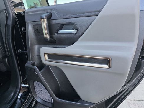 Used 2025 GMC Hummer EV 3X image 36