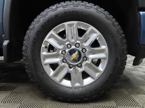 Used 2025 Chevrolet Silverado 3500 High Country w/ High Country Premium Package AWD/4WD image 7