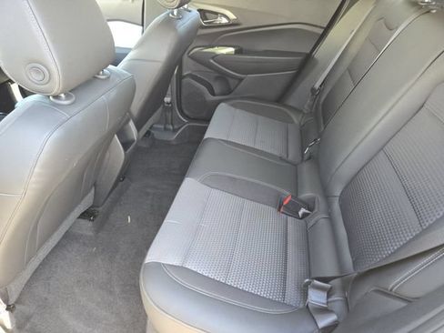 Used 2025 Chevrolet Trax LT FWD image 30