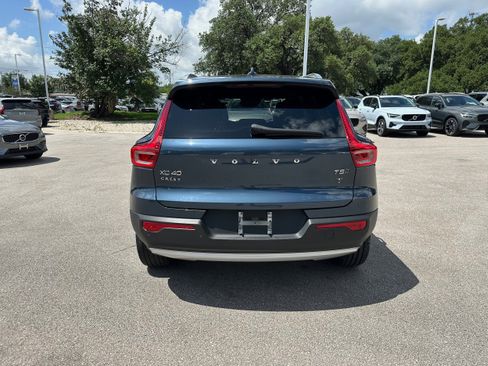 Used 2022 Volvo XC40 T5 Inscription image 5