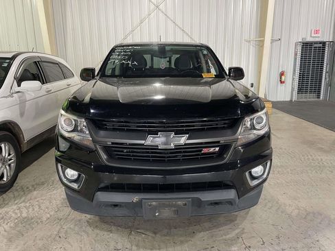 Used 2016 Chevrolet Colorado Z71 AWD/4WD image 2