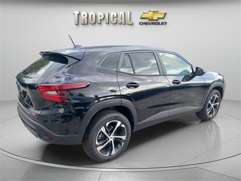 New 2026 Chevrolet Trax RS image 5