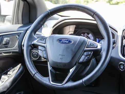 Used 2022 Ford Edge Titanium w/ Equipment Group 301A AWD/4WD image 16