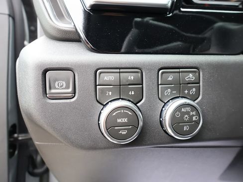 New 2026 GMC Sierra 3500 SLT w/ SLT Convenience Package AWD/4WD image 13