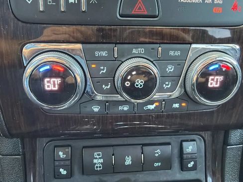 Used 2016 Chevrolet Traverse LT FWD image 37