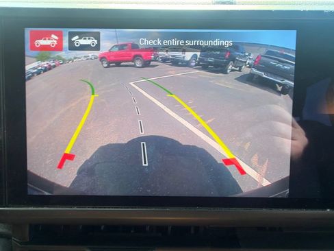 Used 2024 Jeep Wrangler Unlimited Sahara w/ Technology Group AWD/4WD image 15