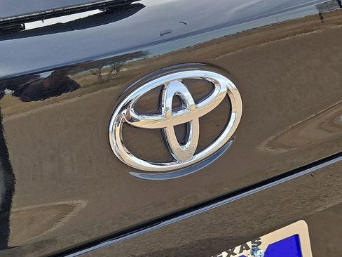 Used 2023 Toyota Corolla Cross LE image 13