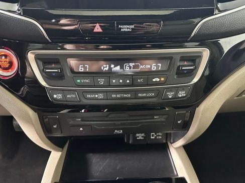 Used 2019 Honda Pilot Touring image 20