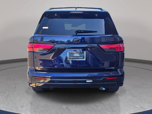 Used 2025 Toyota Sequoia Platinum AWD/4WD image 7