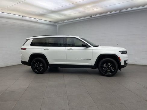 New 2025 Jeep Grand Cherokee L Limited w/ Luxury Tech Group II image 2