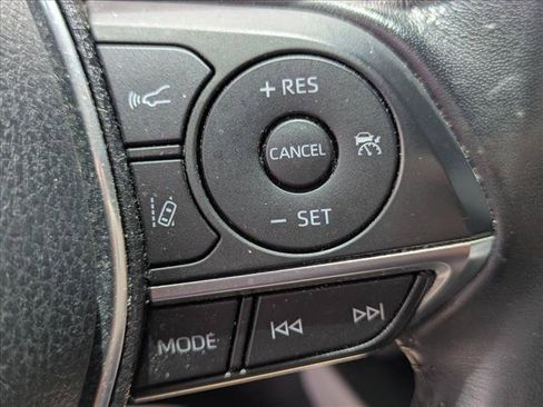 Used 2019 Toyota Camry XLE FWD image 14