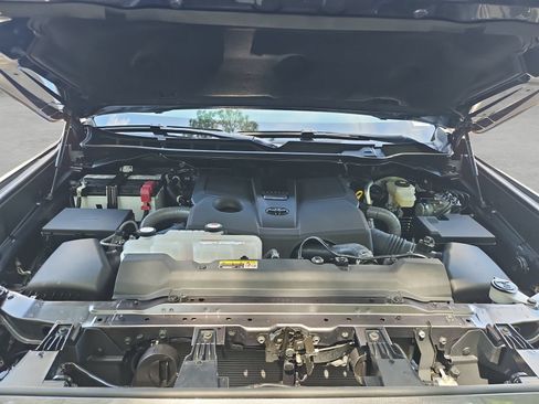 Used 2025 Toyota Tundra SR5 w/ SR5 Premium Package AWD/4WD image 39