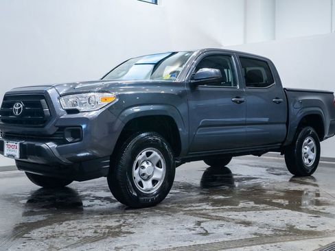 Certified 2020 Toyota Tacoma SR image 3