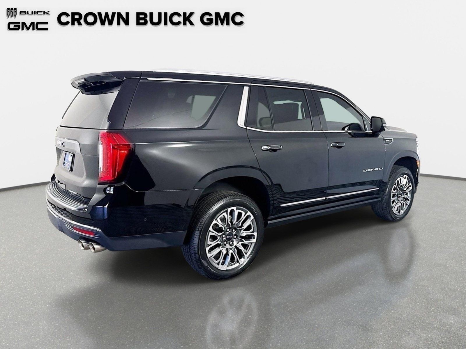 Used 2024 GMC Yukon Denali Ultimate AWD/4WD image 5