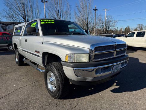 Used 2002 Dodge Ram 2500 Truck 4x4 Quad Cab image 2