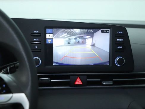 Used 2024 Hyundai Elantra SE FWD image 29
