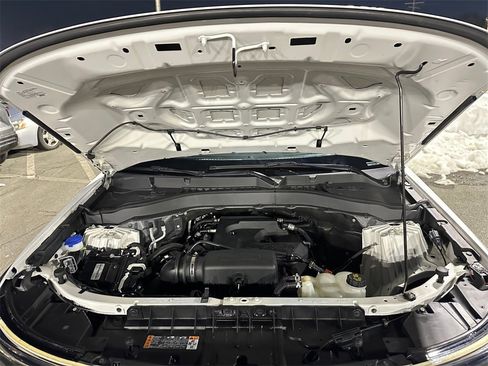 Used 2020 Ford Explorer XLT w/ Comfort Package image 25