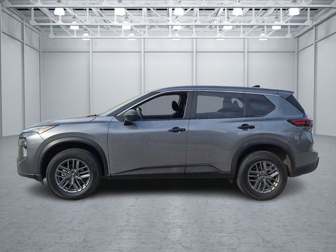 Used 2024 Nissan Rogue S AWD/4WD image 2