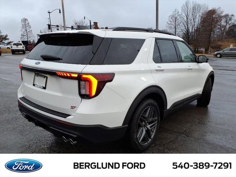 New 2026 Ford Explorer ST image 5