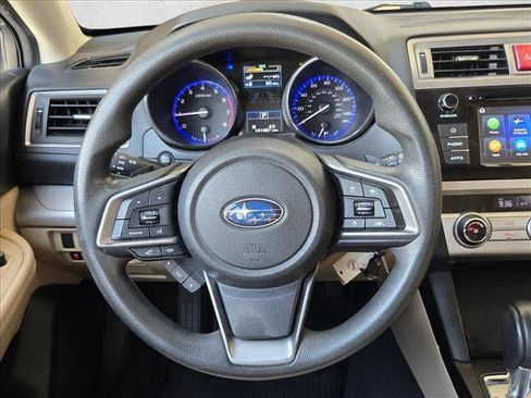 Used 2019 Subaru Outback 2.5i AWD/4WD image 12
