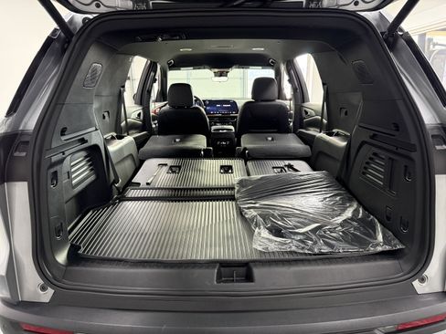 Used 2026 Chevrolet Traverse Z71 w/ LPO, Floor Liner Package image 23